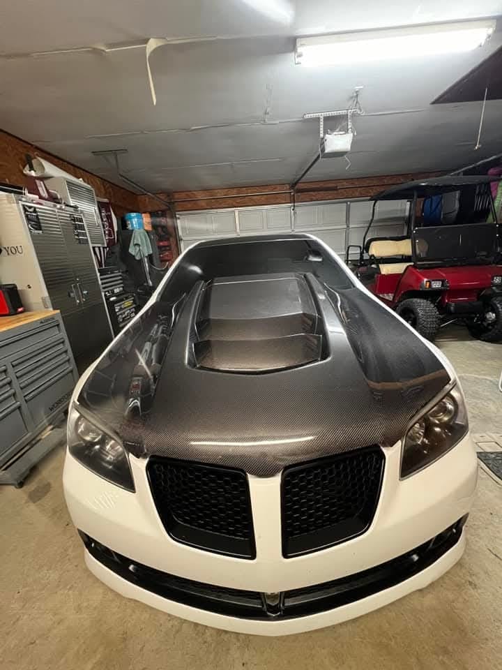 2008-2009 PONTIAC G8 CARBON FIBER ZR1 STYLE FRONT VENTED COWL HOOD